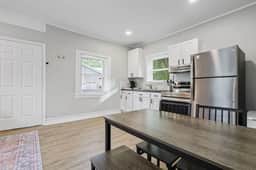 Mobtown Studio in Midtown - Image 5