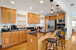 Summerville Suite in Midtown - Image 3