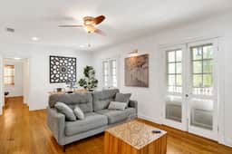 Summerville Suite in Midtown - Image 2