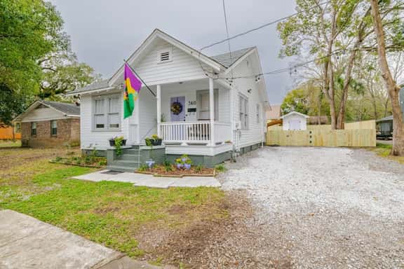 Chatham Cottage in Oakleigh - Image 1