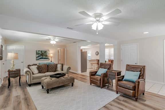 Johnson Oaks - Image 1