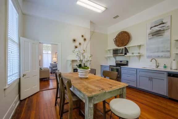 The Austin House Downtown - Image 1