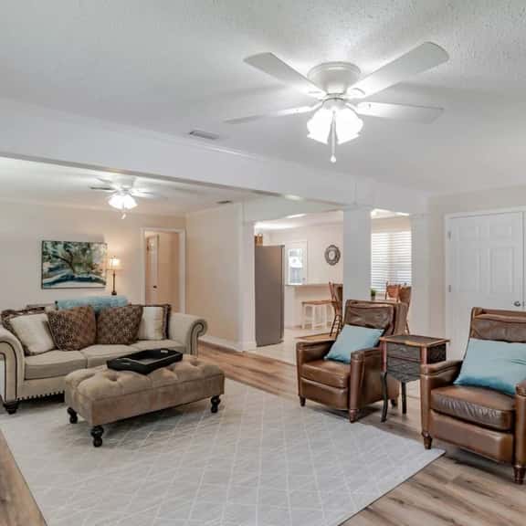 Johnson Oaks - Image 1