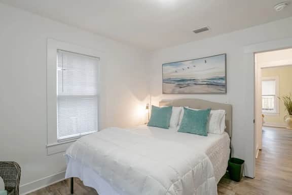 Chatham Cottage in Oakleigh - Image 4