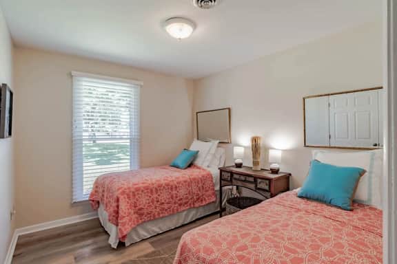 Johnson Oaks - Image 4