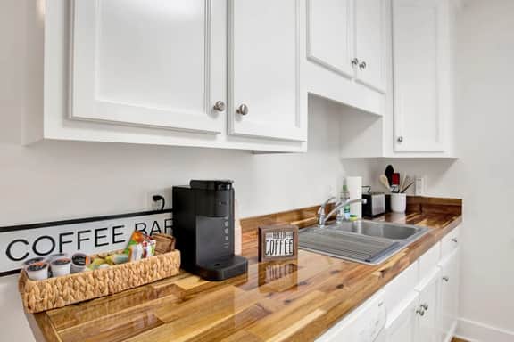Oakleigh's Little Cottage - Image 3