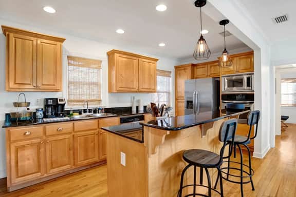 Summerville Suite in Midtown - Image 3
