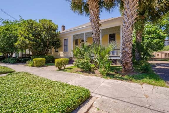 The Austin House Downtown - Image 5