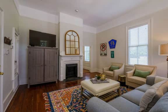 The Austin House Downtown - Image 3